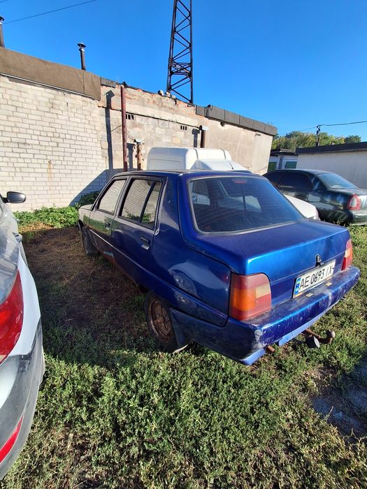 Продам машину Славута!