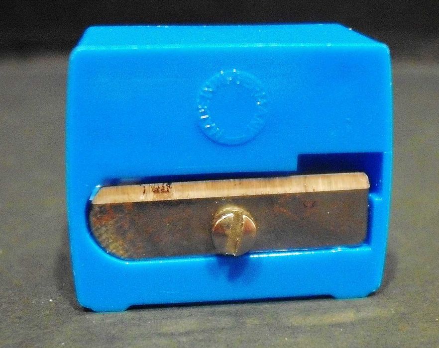 Afia lápis - aguça - antigo - televisão com imagens que se movem