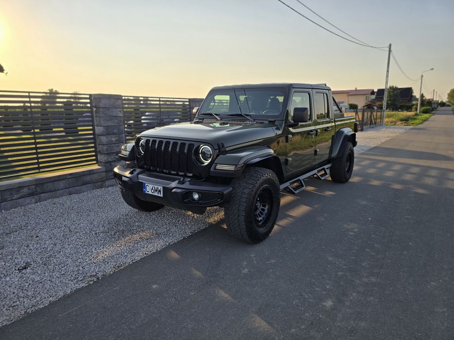 Jeep Gladiator ! Super stan ! Niski przebieg !