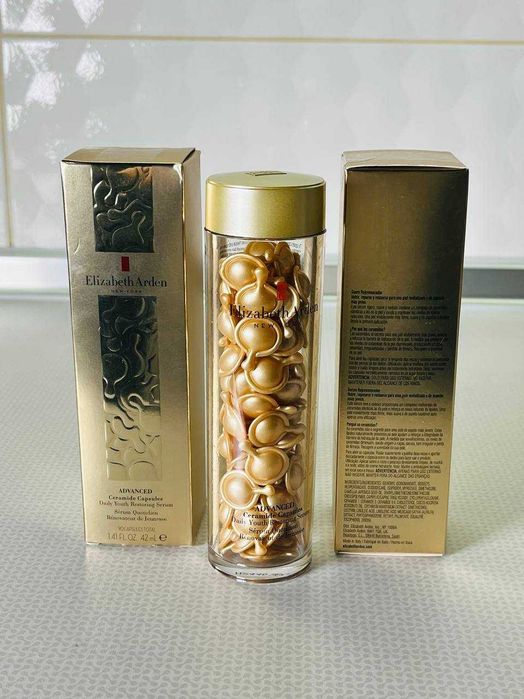 Капсули з керамідами Elizabeth Arden