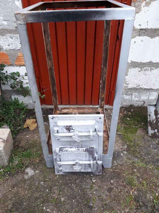 Sprzedam ramę pieca kaflowego