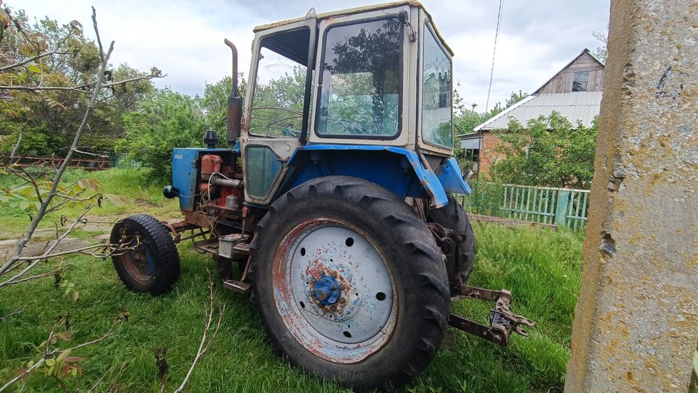 Трактор ЮМЗ 6 в гарному стані з дисками торг .