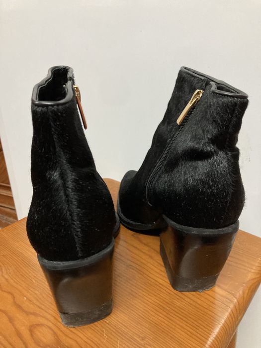 Botas Zílian n40 pretas em pele com pelo