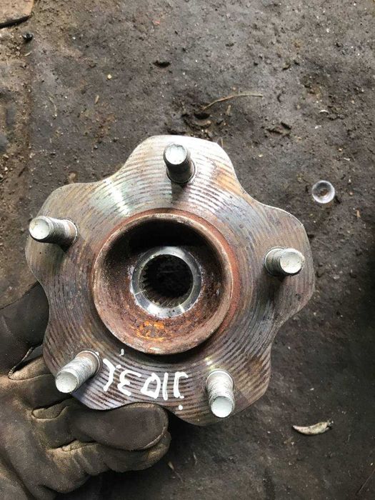 Ступиця маточина цапфа ступиці задні Nissan Qashqai J10 2WD 4WD