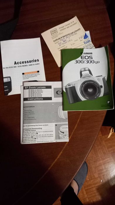 Máquina fotográfica analógica Canon EOS 300