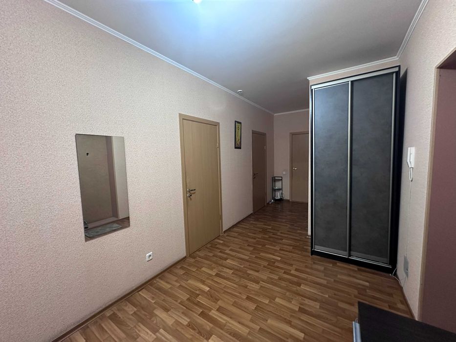 Оренда 2к квартира Урлівська 21-Б поверх 8/23 75м
