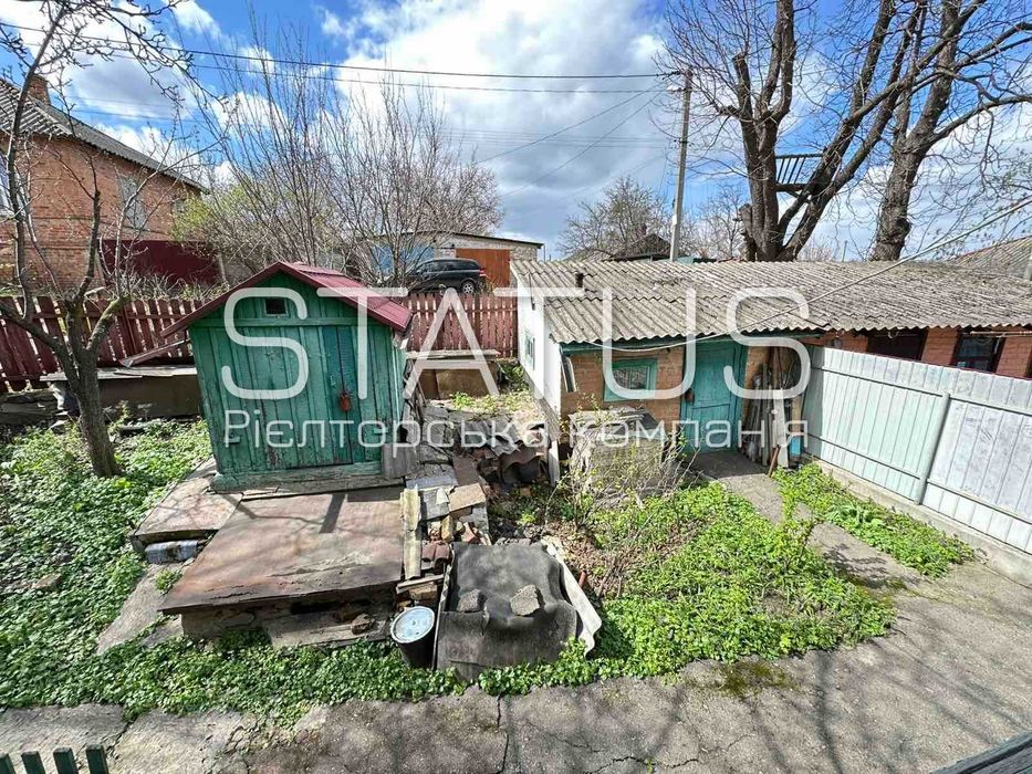 Продаж частини будинку біля стадіону Ворскла.