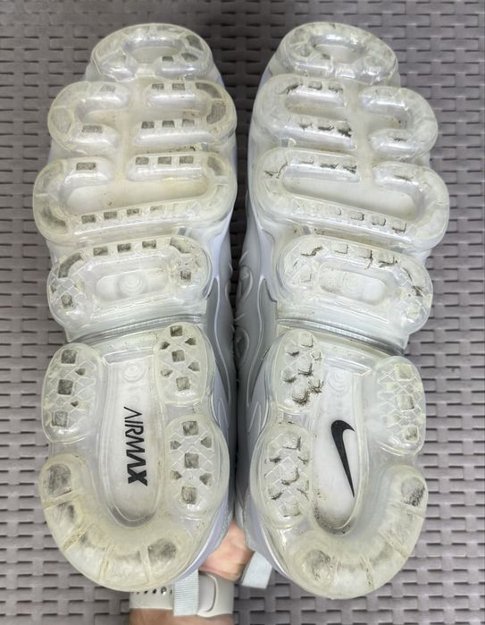 Nike Air Vapormax Plus кроссовки 46 размер спортивные серые