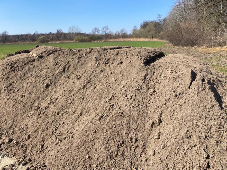 Ziemia ogrodowa przesiana ( humus)