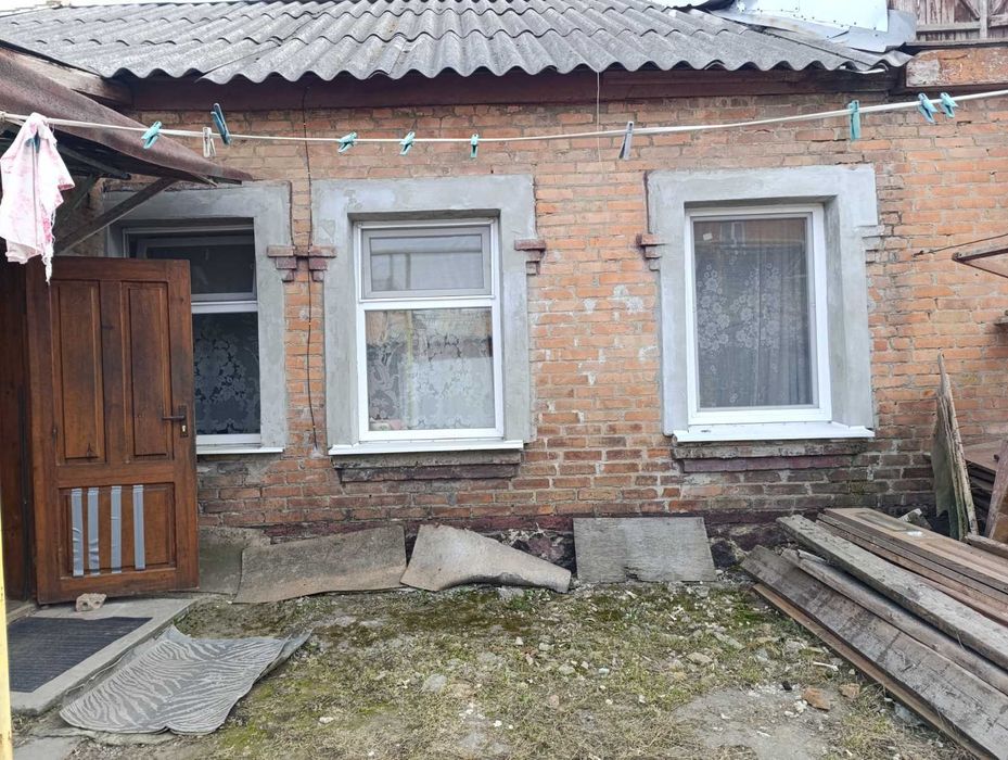 Продам частину будинку в районі Шкільного