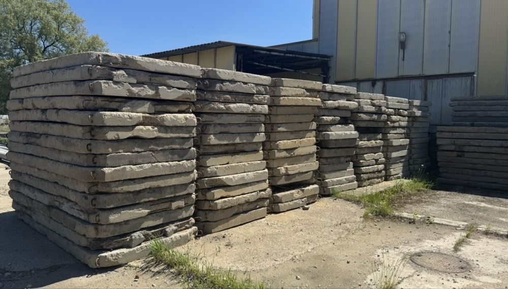 Sprzedam plyty drogowe-betonowe