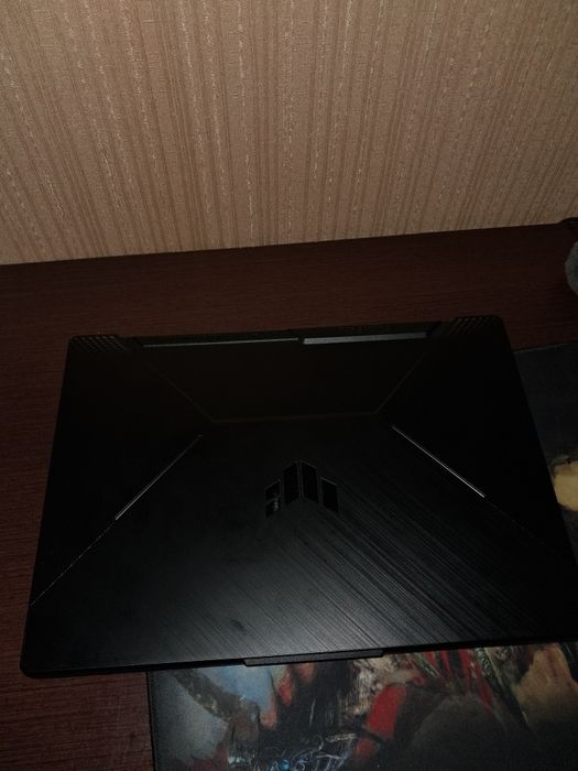 Продам ноутбук хорошому стані