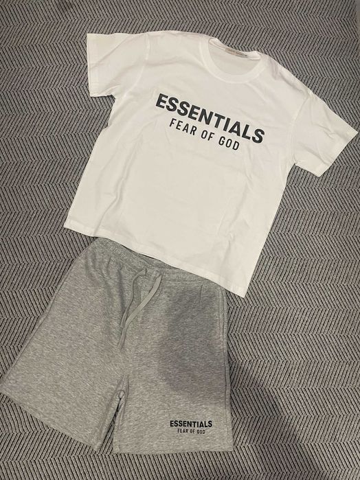 Essentials Roupa