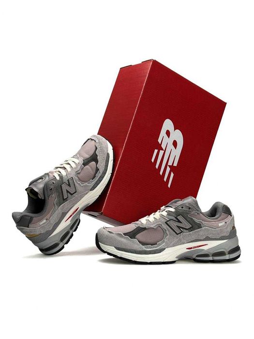 Кросівки New Balance 2002R Powder Grey Suede Premium wmns i89