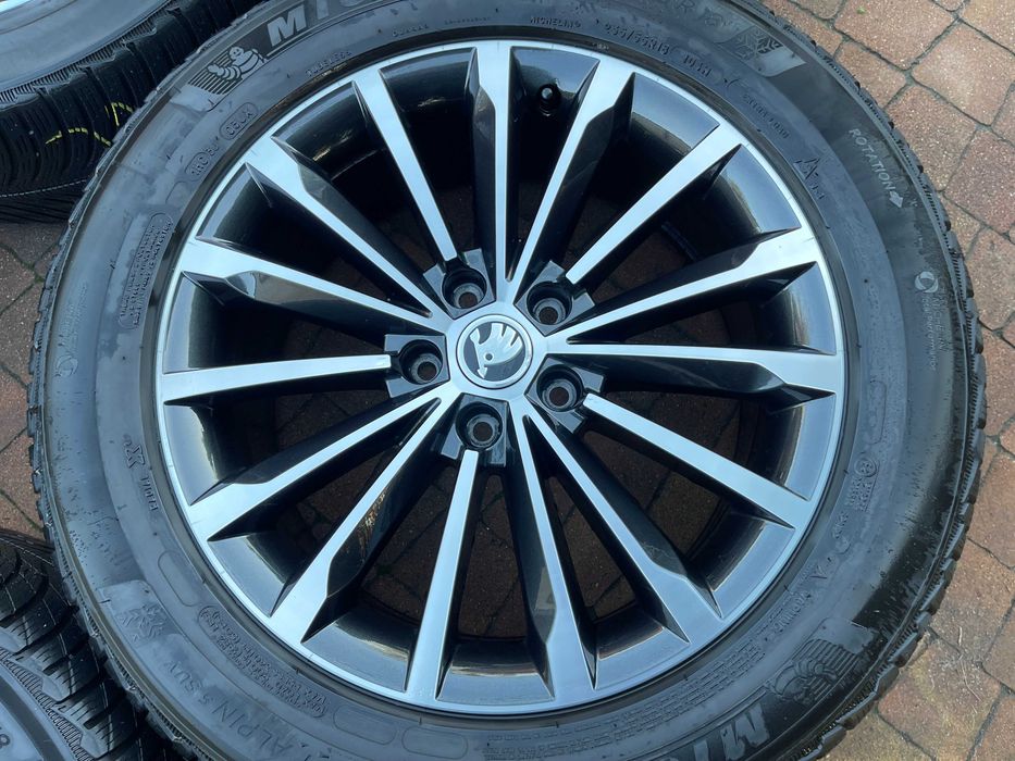 3994. Koła zimowe Skoda Kodiaq oryginalne 5x112 235/55/18 2023r 8mm
