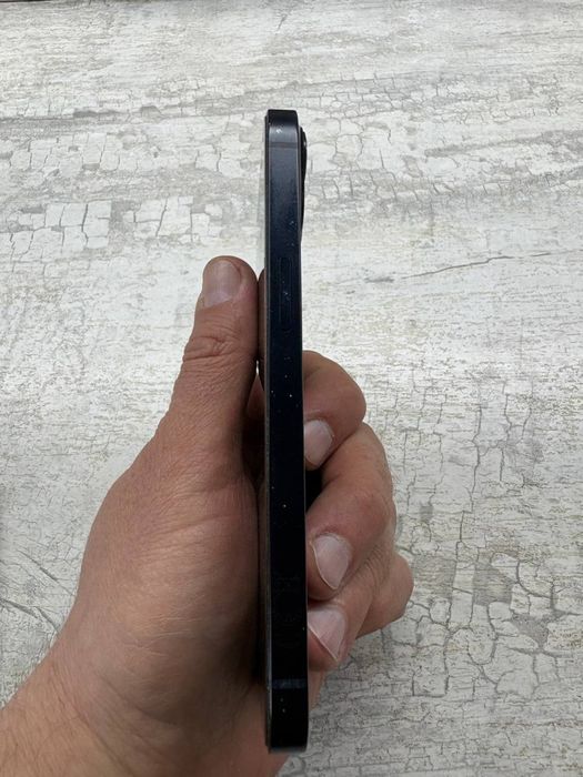 Продам iphone 13 neverlock 128 gb