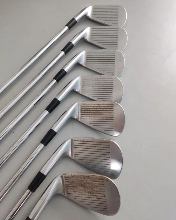 Sets conjuntos ferros tacos golfe Titleist Mizuno Callaway ou Ping