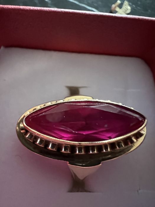 Rytosztuka, piekny złoty pierscionek PRL