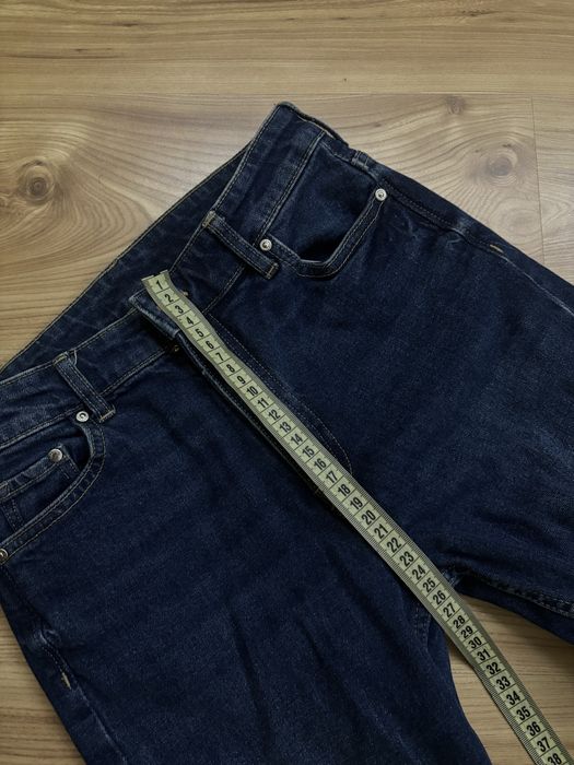 Джинси кльош по фігурі