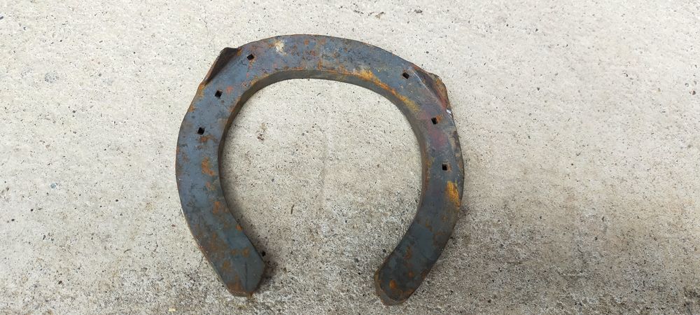 Podkowa dla konia lub na szczęście metalowa Kraków