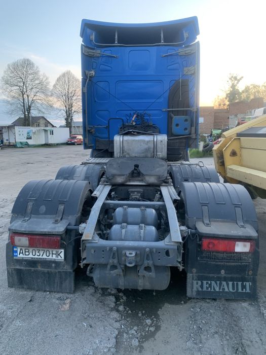 Сідловий тягач.