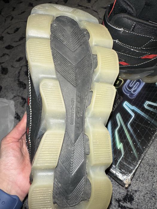 Черевики Skechers розмір 36,5 в ідеальному стані