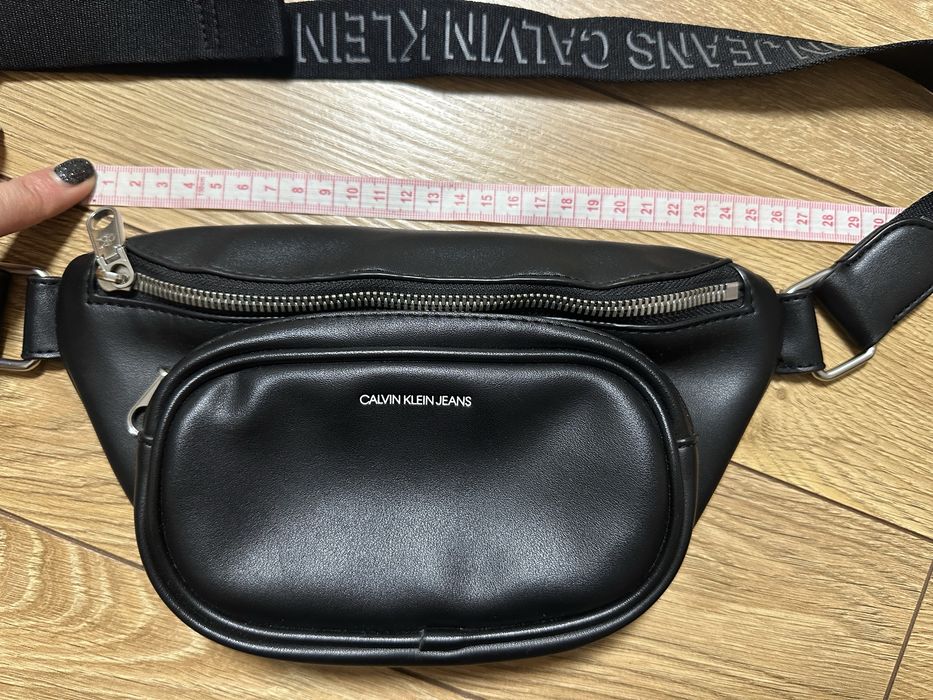 Сумка на пояс Calvin Klein