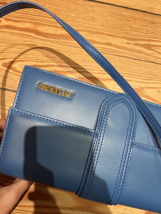 Jacquemus, Le Bambino mala azul
