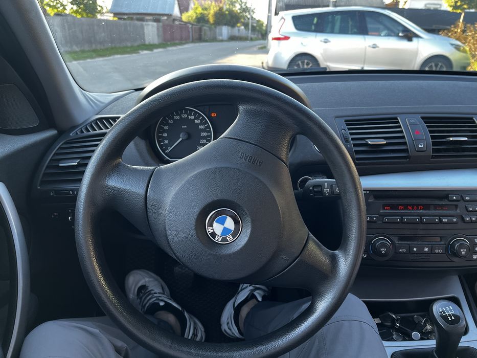 Продам BMW 1 series
