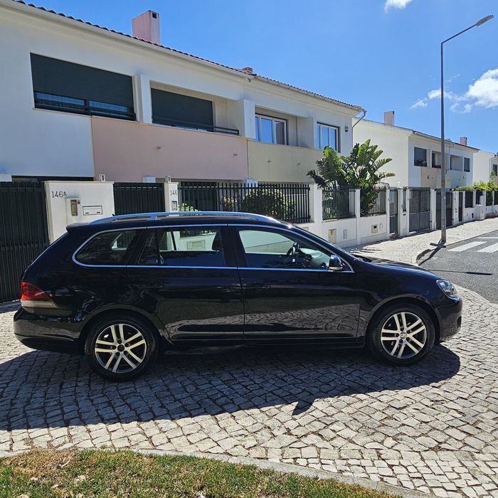 Vendo Vw golf variant 1.6 tdi versão blueMotion esta rigorosamente impecável em todos os aspectos