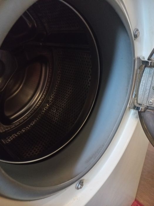 Продаю стиральную машинку Miele Hydromatic W733