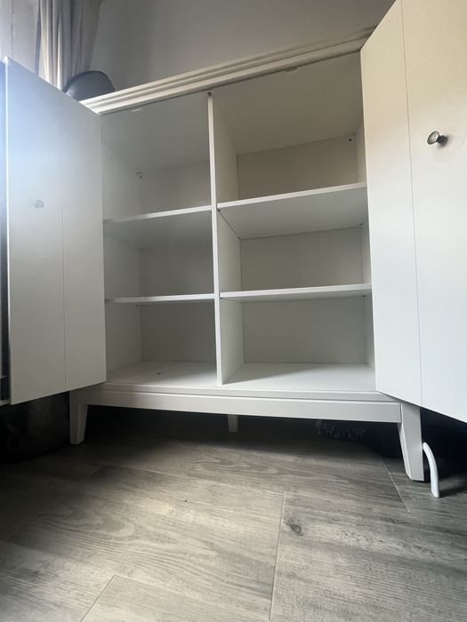 Armario c/portas dobraveis IKEA (121x135cm)