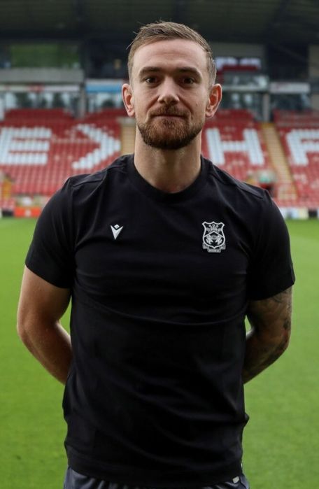 T-shirt Wrexham FC Preta tam. L / XL