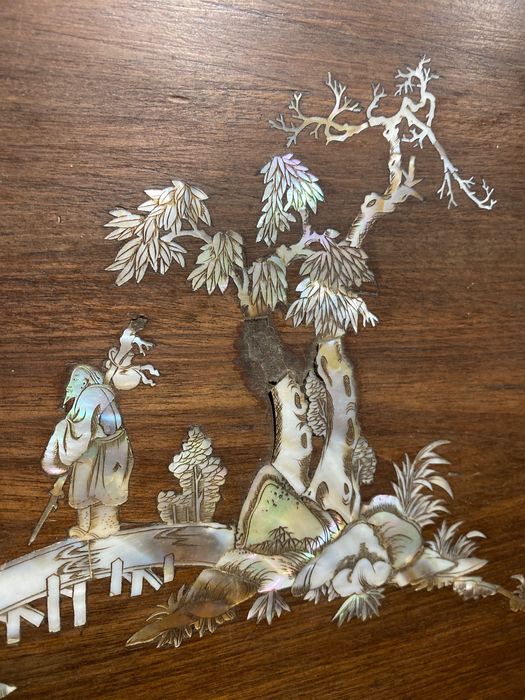 Tabuleiro Chines Madeira exótica e Madrepérola China Séc XIX 58 cm