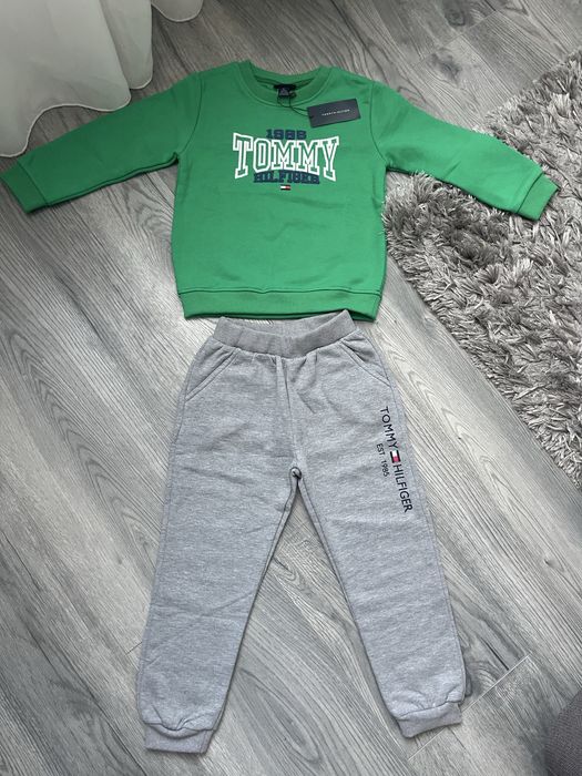 Дитячий костюм Tommy Hilfiger. Розмір на 8 років (128 см). НОВИЙ.