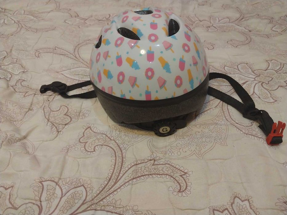 Захисний шолом для дівчинки