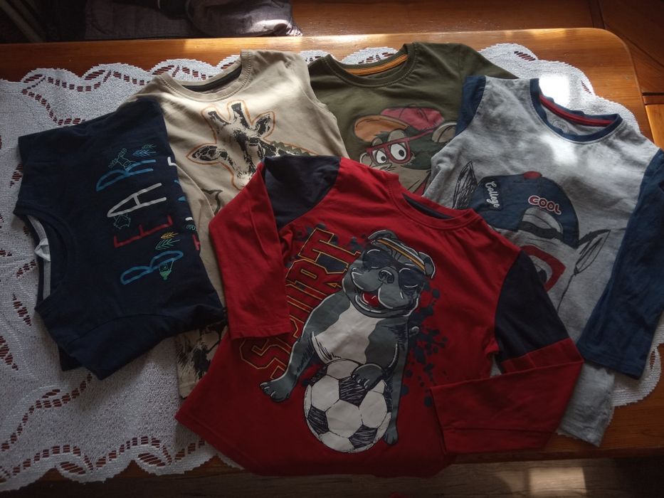 Koszulki chłopięce rozmiar 116