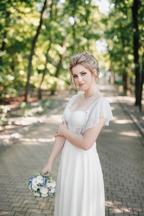 Корсетна біла сукня міді. Весільна сукня. Святкова сукня