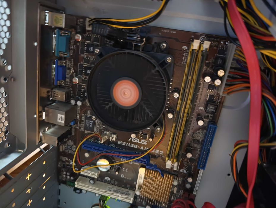 ПК для  учёбы Phenom 8450 3Gb ОЗУ Компьютер