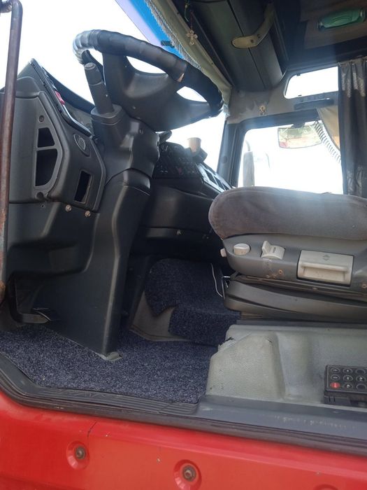 Тягач   MAN   2002