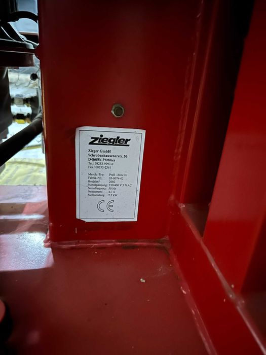 Prasa / belownica do kartonu i folii Ziegler Preß-Blitz III