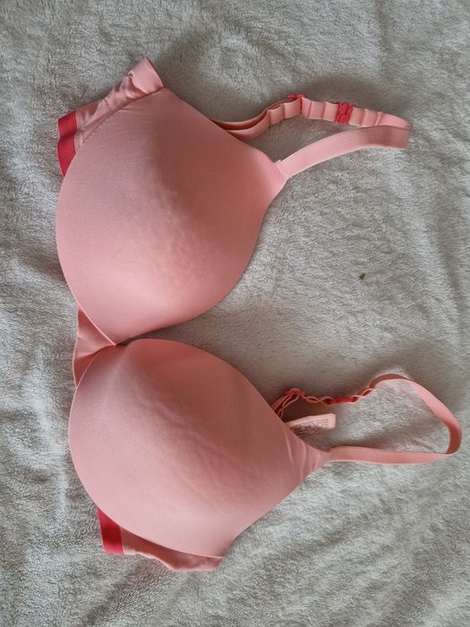 biustonosz różowy sloggi 70 C