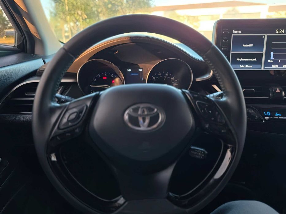 Toyota C-HR      2022