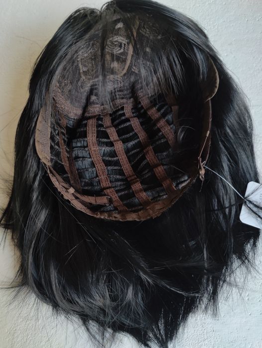 Nowa czarna realistyczna peruka wig bob kare z grzywką