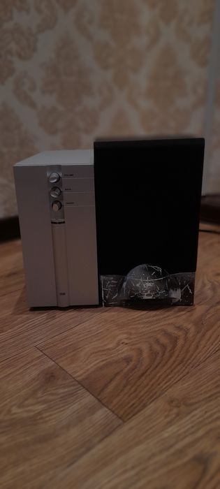 Продам акустику  2,1 с выходом под AUX