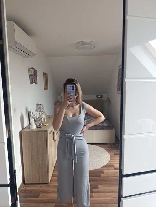 Kombinezon poszerzany wiązany sexy dekolt s elegancki kontaktowy