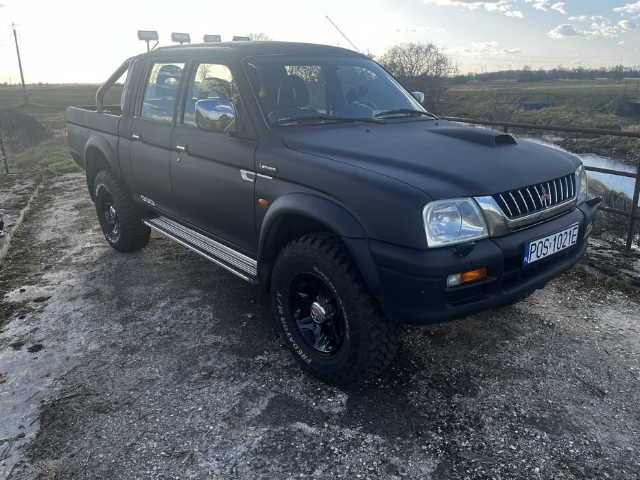 Sprzedam Mitsubishi L200 2000 rok