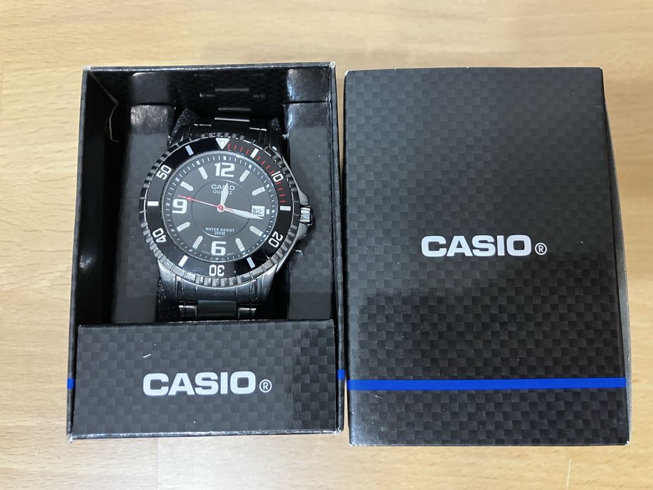 Чоловічий годинник Casio