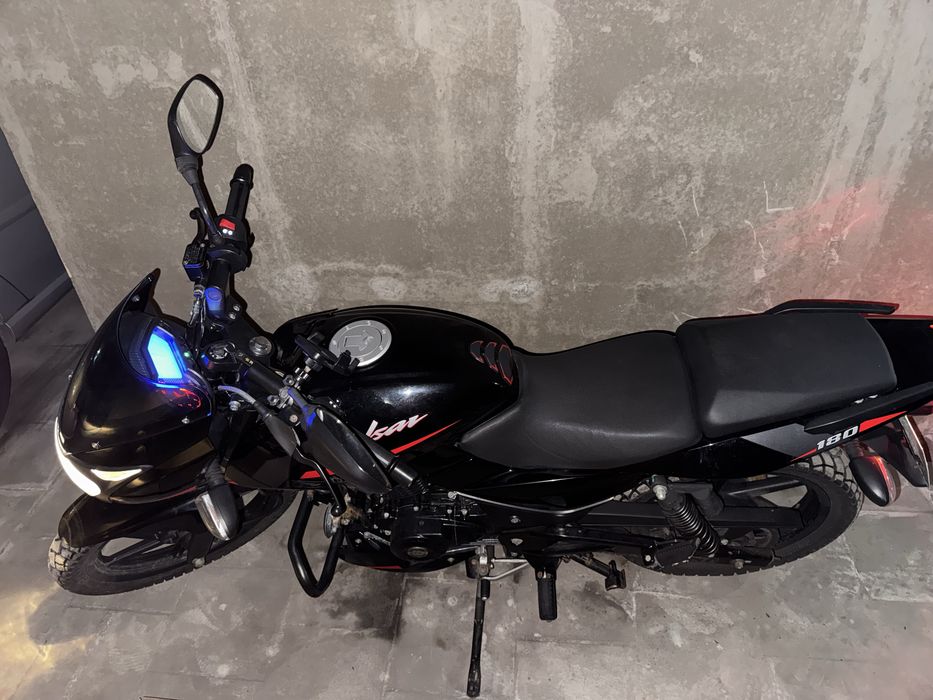 Bajaj Pulsar 180