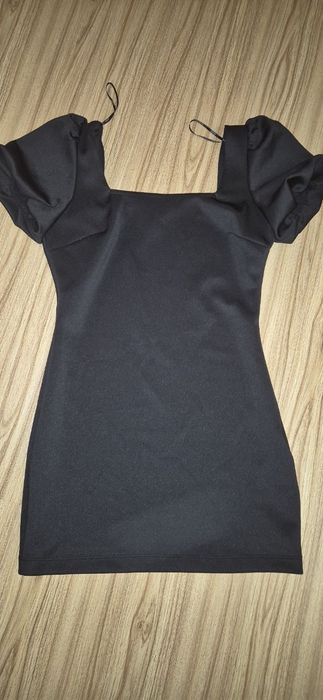 Чорна коротка сукня  Guess